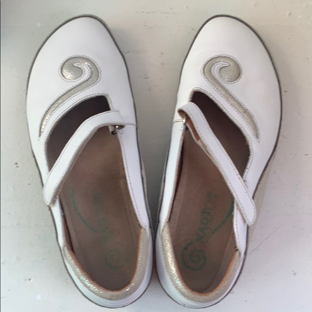Naot Matai white 40/9